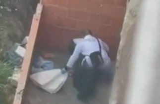 ¡Tragedia! Niña de 5 años murió al caer de un piso 24 Hay luto por la muerte de una menor de cinco años que, de manera accidental, se cayó desde el piso 24 de un edificio en el que vivía con su familia.