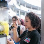 ‘Que Chimba Cocktails’ entregó 1.000 granizados a mujeres estudiantes de la Unimagdalena