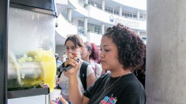 ‘Que Chimba Cocktails’ entregó 1.000 granizados a mujeres estudiantes de la Unimagdalena