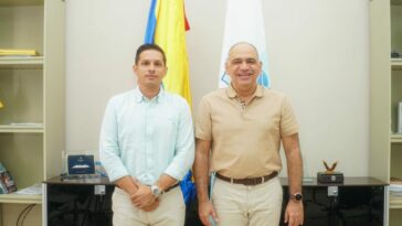 Alcaldes locales se juramentaron en el despacho de Pinedo