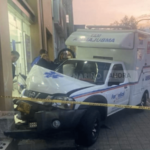 La ambulancia habría colisionado en medio de un llamado de emergencia en Pasto.