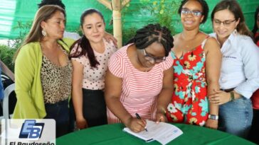 El Ministerio de Agricultura y Desarrollo Rural y el Fondo Mujer abren convocatorias para apoyar proyectos de mujeres rurales a través del FOMMUR.