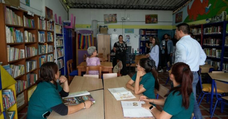 En ocho bibliotecas públicas de Manizales se celebrará el Día del Idioma