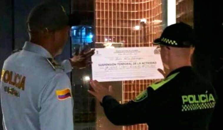 Interpol emite circular azul en contra del estadounidense hallado con dos niñas en hotel El estadounidense que fue encontrado con dos niñas en el hotel Gotham de Medellín, hecho que representaría un presunto caso de abuso sexual, también estaría siendo investigado por las autoridades norteamericanas.