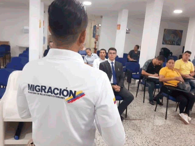 Migración capacita sobre contratación de extranjeros