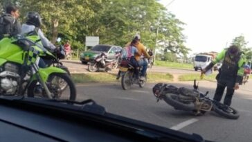 Accidente de motos en “Los Cruces de la Muerte” en Villa Cielo dejó a un herido
