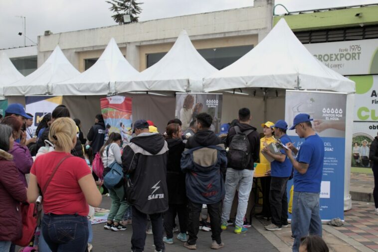 Corona Y Grival Se Unen Al Esfuerzo De Ahorro Agua Donando Más De 10 Mil Griferías Ultra Ahorradoras Para Baños Y Cocinas