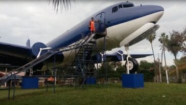 Descubra cómo llegó el Douglas DC-6 a Airplane Park;  Había un cine y muchos lo recuerdan.