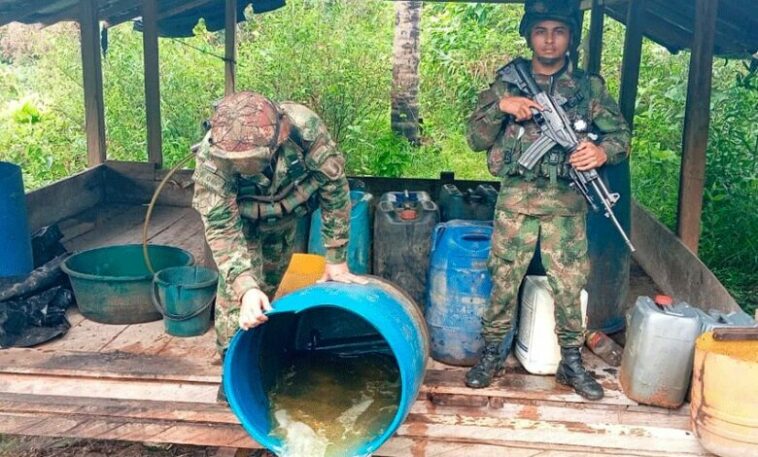 Ejército sigue desmantelando laboratorios de coca en Córdoba