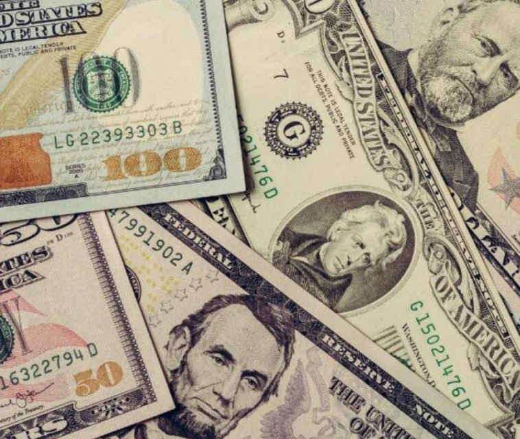El dólar en Colombia registró pérdidas y se alejó más de los 4.000 pesos