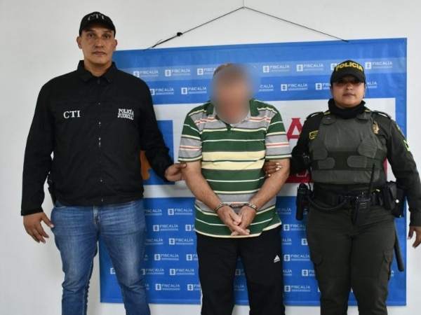 En Palmira, un hombre de 61 años presuntamente abusó de una mujer y su hija menor de edad;  La fiscalía lo arrestó