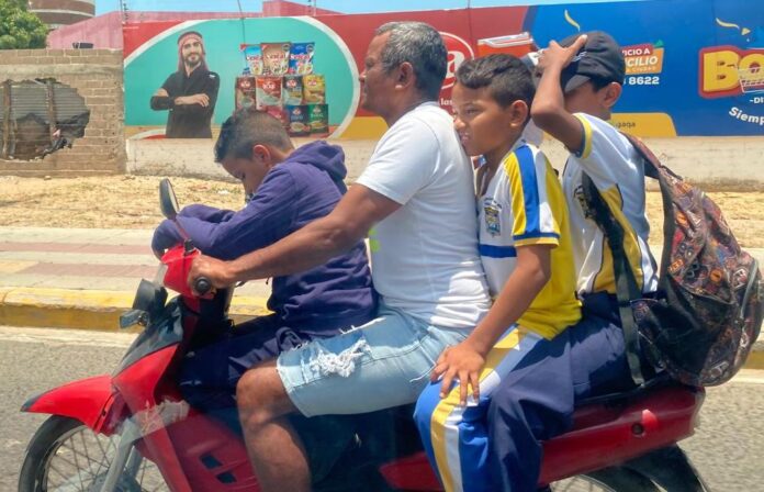 La Policía y la sociedad de La Guajira, esperan que esta imagen no se vea más en los centros urbanos.