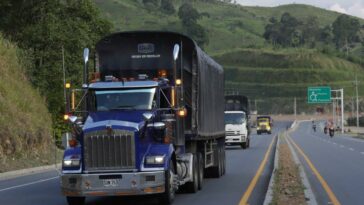 Sector transporte pierde $ 5.000 millones por cada bloqueo en las vías de Colombia