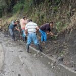 Transportadores de Albán y San Bernardo habilitaron la vía El Empate – San José, en el sector colapsado