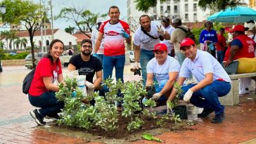 Alianza entre la ANDI y TRASO impulsa voluntariado ambiental empresarial en el Centro Histórico de Cartagena