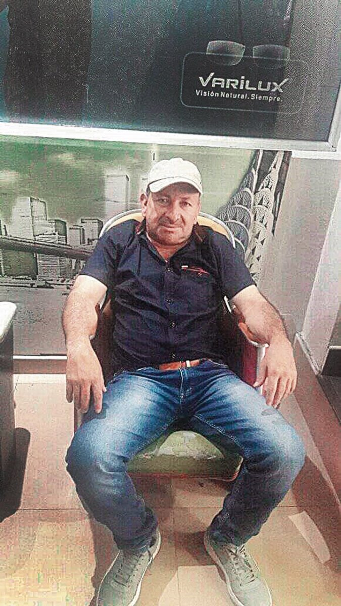 Así fue el asesinato de Luis en una tienda de Soacha El luto y dolor por la pérdida de Luis Asdrúbal Guerrero Ariza se reflejaban en las solitarias y calladas calles del barrio San Antonio, en Soacha (Cundinamarca), donde este querido y reconocido vecino fue asesinado en la tarde del sábado.