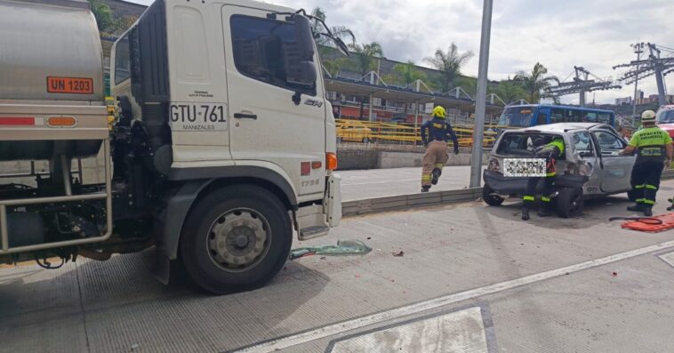 Choque de cuatro vehículos dejó dos lesionados en Los Cámbulos