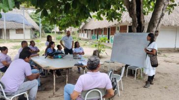 Corpamag educa en resguardo arhuaco Katanzama sobre liberación de manatíes