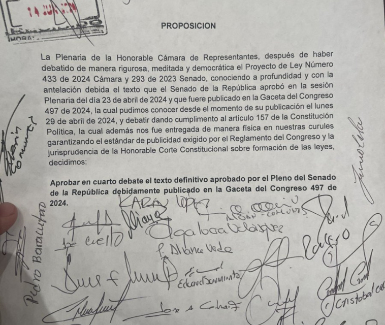 Denuncian ‘pupitrazo’ en aprobación del texto de la reforma pensional