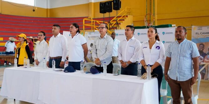 Director de Prosperidad Social distribuye ayuda a familias e instituciones en Tumaco