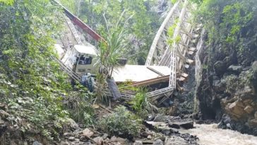 Dos muertos y dos heridos por caída de puente en obras del Túnel del Toyo