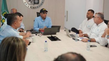En mesa de trabajo Gobernador busca estrategias para estabilizar servicio en Uribia y Manaure