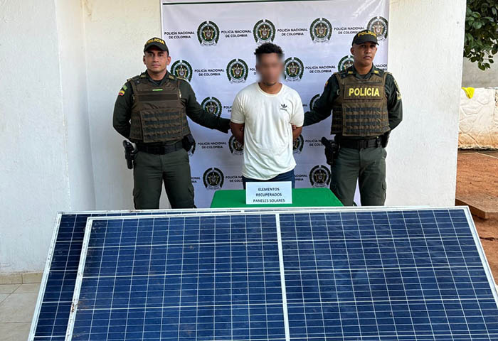 Intentó robar los paneles solares en un colegio