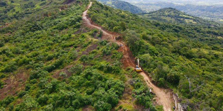 Intervienen vía que comunica a la vereda Alto Lindo de Aguazul