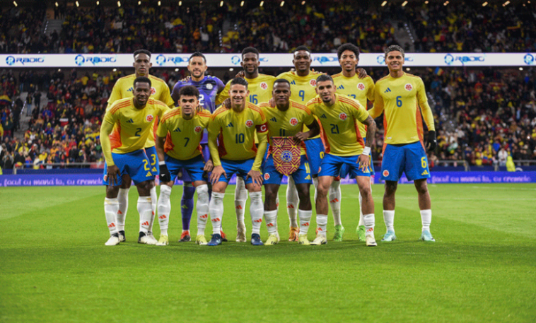 Pantalla gigante en el Teatrino de la Ronda Centro: Colombia vs Costa Rica