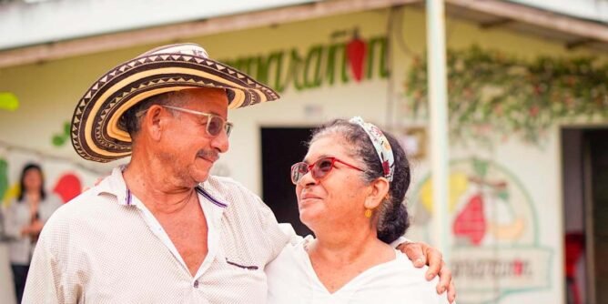 Reforma Agraria en marcha: 6.000 hectáreas entregadas a campesinos en ocho departamentos