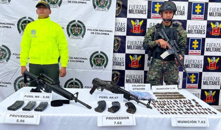 Armas utilizadas para la extorsión, fueron encontradas por las autoridades.