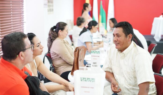 Cafeteros del norte del Huila reciben impulso para vender su producción 