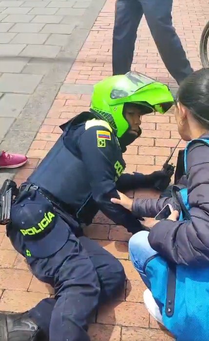 Falleció el patrullero que resultó herido en balacera del sur de Bogotá El alcalde Carlos Galán confirmó la muerte de Heiner Loaiza, el patrullero que resultó herido en la balacera que se registró cerca al Portal de Sur esta tarde.