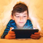 Guía para padres: ¿Cómo utilizar YouTube Kids de manera educativa y segura?