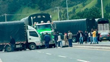 Nariño incomunicado: protestas de camioneros causan cinco cierres viales