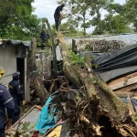 Alcaldía entrega elementos de autoconstrucción a familias afectadas por lluvias en Montería