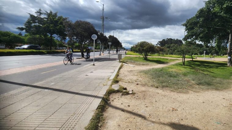 Así capturaron a tres hombres y un menor señalados de robar violentamente a una mujer Luego de perpetrar un violento y desalmado robo en contra de una mujer, tres hombres y un menor fueron interceptados por agentes de la Policía, quienes lograron la captura de estos delincuentes y la aprehensión del adolescente.