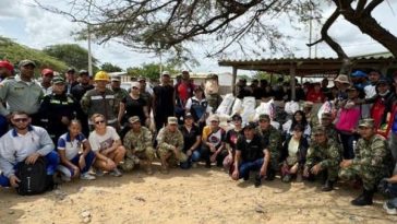 Autoridades realizan jornada de aseo en playas de Mayapo