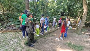 Caminata ecológica para promover el cuidado del Medio Ambiente