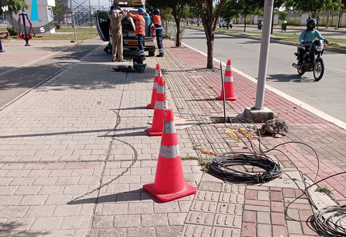 Cuatro parques vuelven a quedar a oscuras por la delincuencia