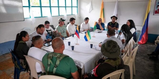 Gobierno y Comuneros del Sur firman hoja de ruta para la paz en Nariño