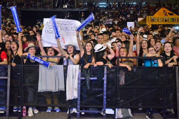 Gran apertura de las fiestas:  Un inicio vibrante con música, alegría y tradición