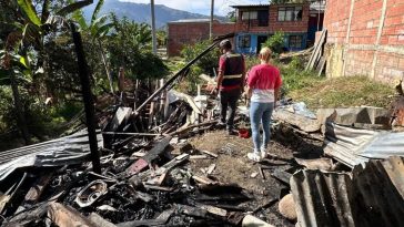 Incendio en el barrio El Bosque de Salamina deja pérdidas materiales