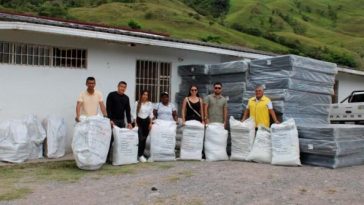 La Unidad para las Víctimas entrega kits de albergue a Policarpa ante desplazamientos