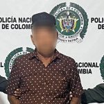 Los capturaron abusando sexualmente de un niño