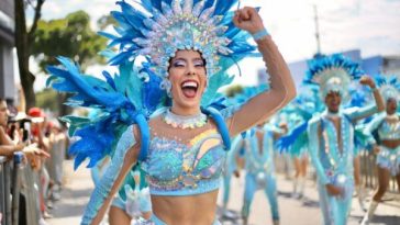 Magia y color vivieron los pereiranos con el Carnaval de las Fiestas de la Cosecha