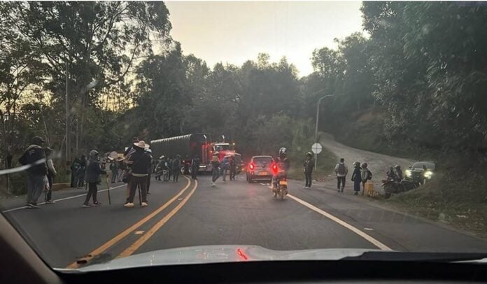 Nuevo bloqueo en la vía Panamericana, manifestantes exigen la presencia de Petro