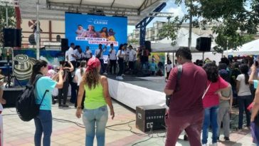 La colorida Feria de emprendimiento colmó todas las expectativas de asistencia.