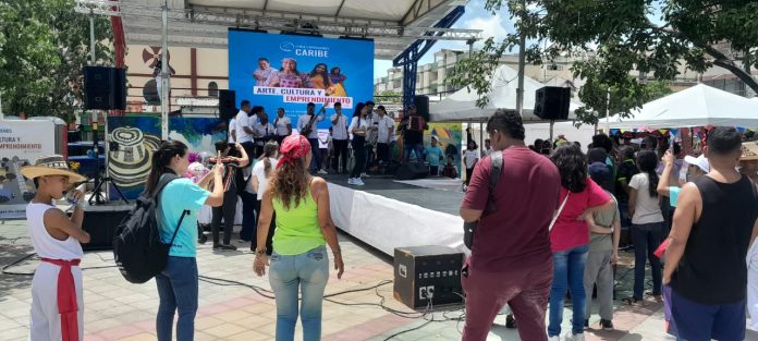 La colorida Feria de emprendimiento colmó todas las expectativas de asistencia.