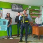 Sandoná refuerza educación vial: campaña en colegio Simón Bolívar de Santa Bárbara para promover seguridad y prevención